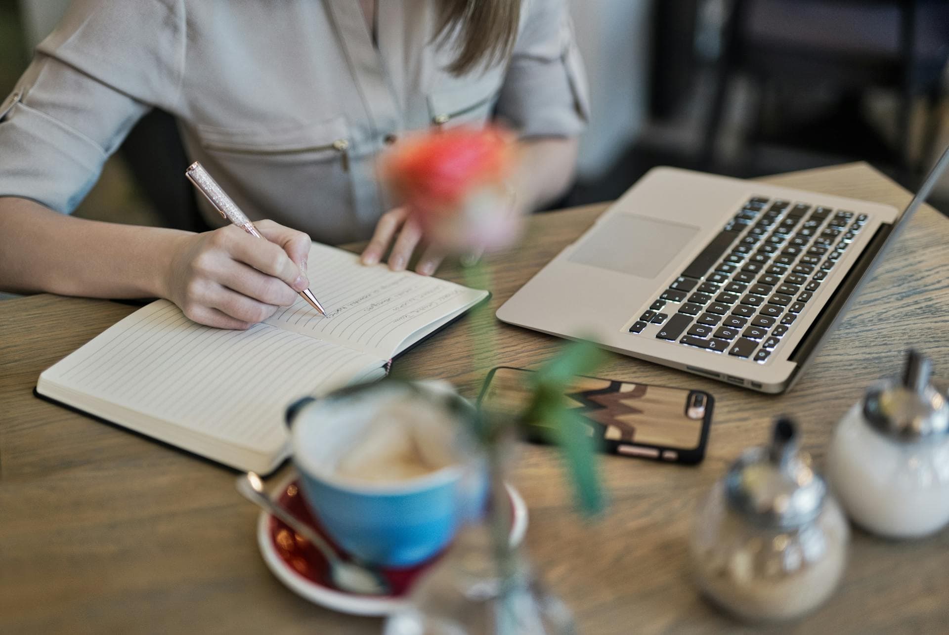 The 10-Minute Newsletter: Using AI to Write Weekly Updates