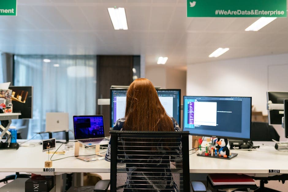 Calendly vs PipeCrush: Scheduling Tool vs CRM-Connected Booking