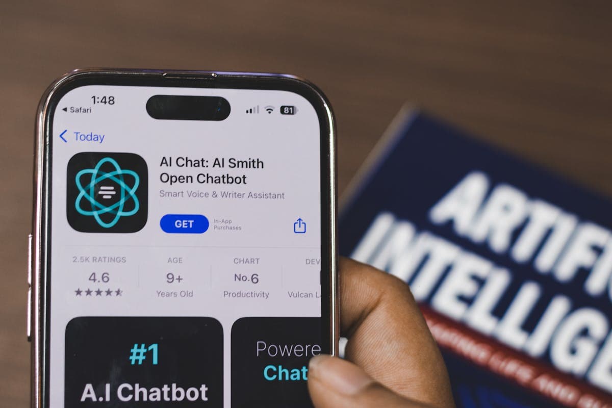 Intercom Fin Alternatives: AI Chatbots Compared