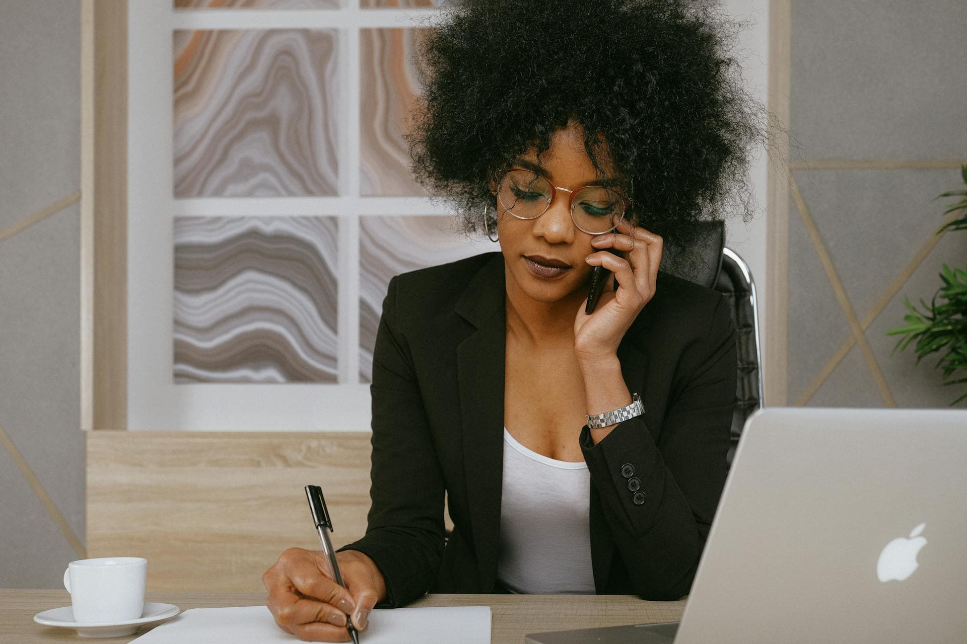 Lead Scoring for Solopreneurs: When to Call and When to Email