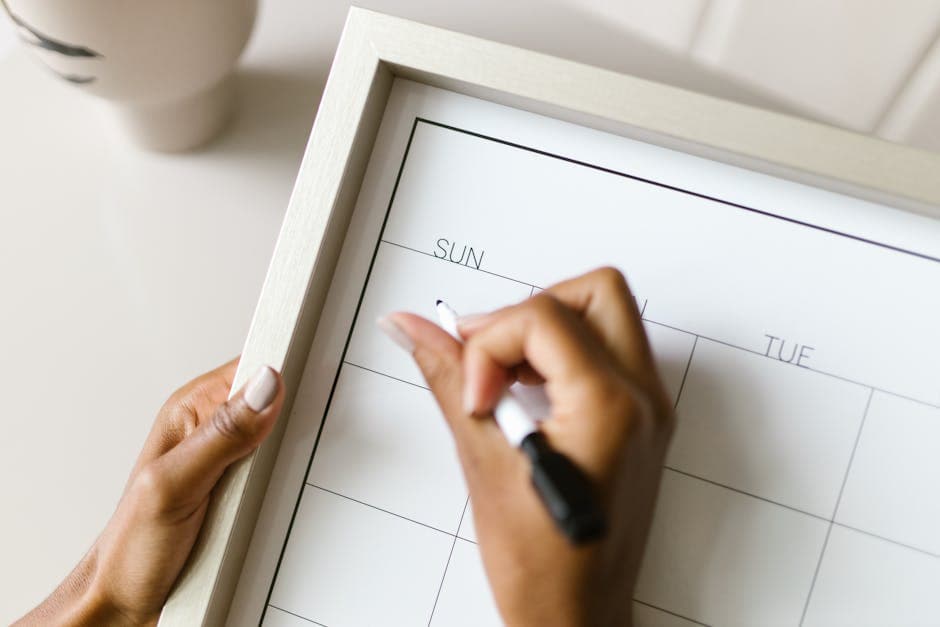 Calendly Alternatives: Why Your Scheduling Tool Should Be Part of Your CRM